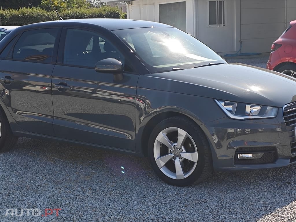 Audi A1 1.0 TFSI ultra — fotografia 4