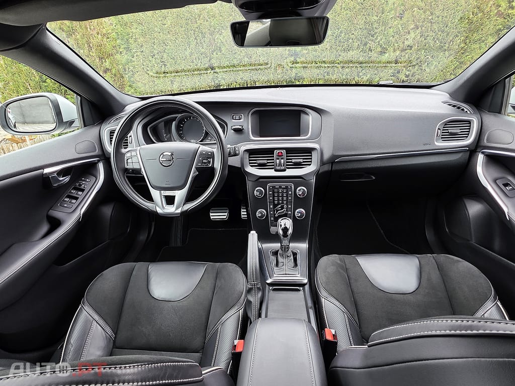 Volvo V40 1.5 T3 Sport Edition R Geartronic