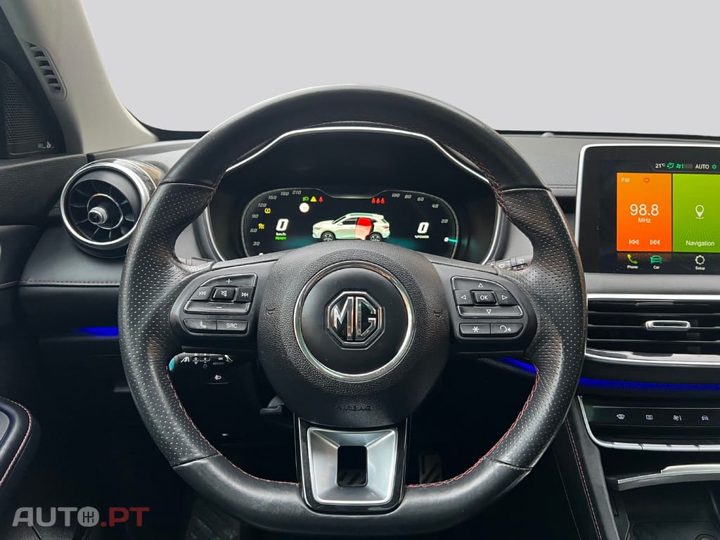 MG EHS PHEV Hybrid Luxury