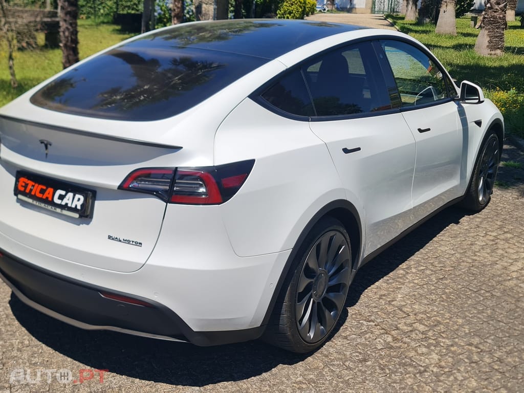 Tesla Model Y Performance Tração Integral