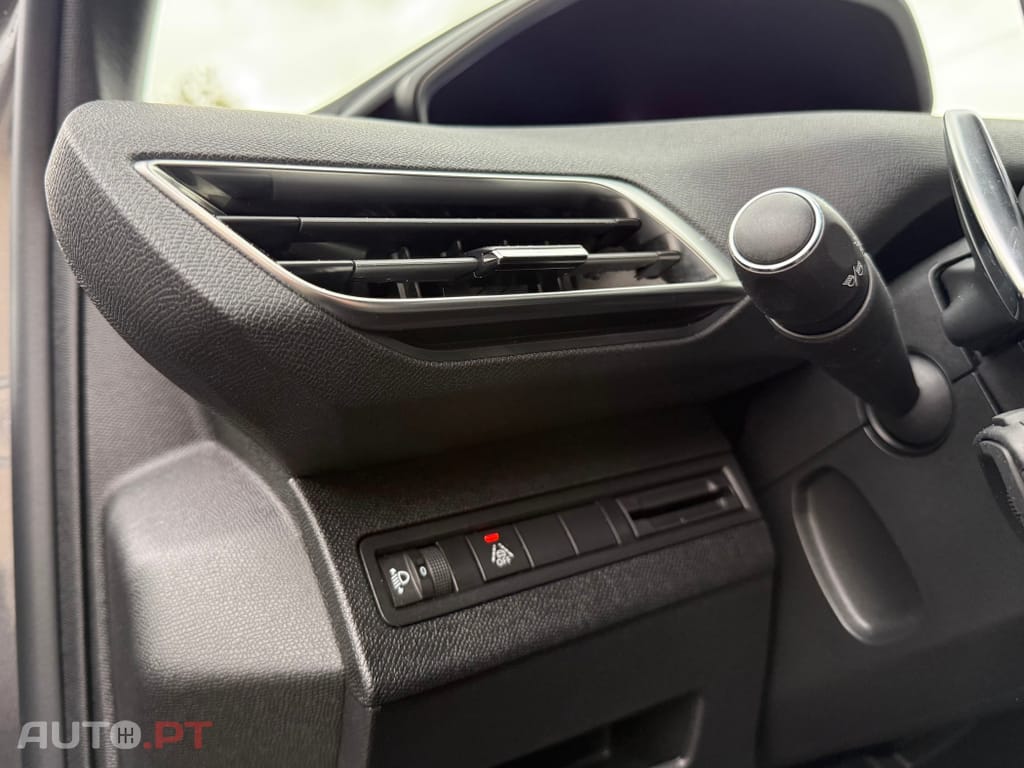 Peugeot 5008 1.5 BlueHDi Allure EAT8