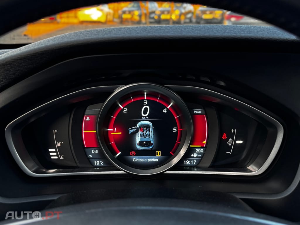 Volvo V40 1.6 D2 Momentum