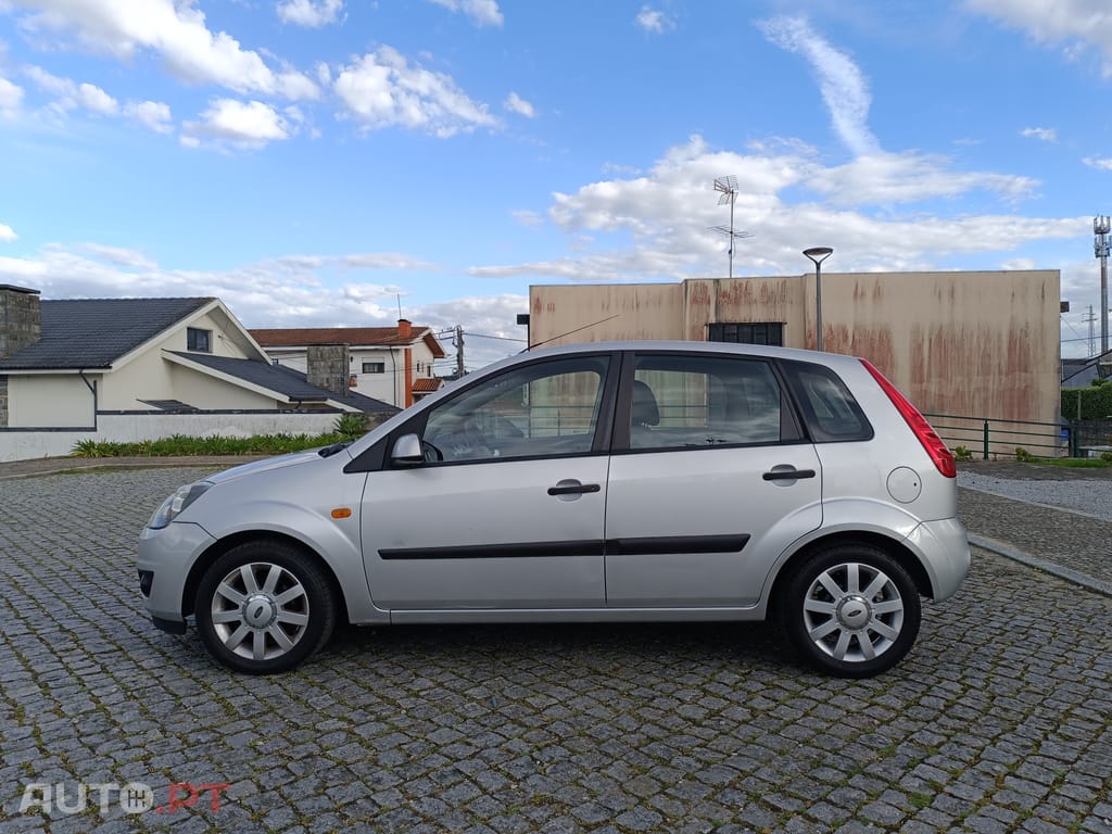 Ford Fiesta 1.25 First Edition - Um dono