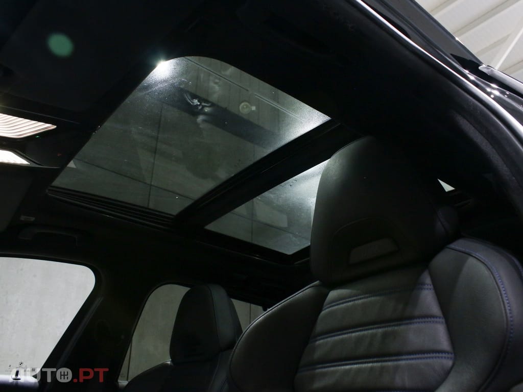 BMW 330 e Touring Pack Desportivo M Auto