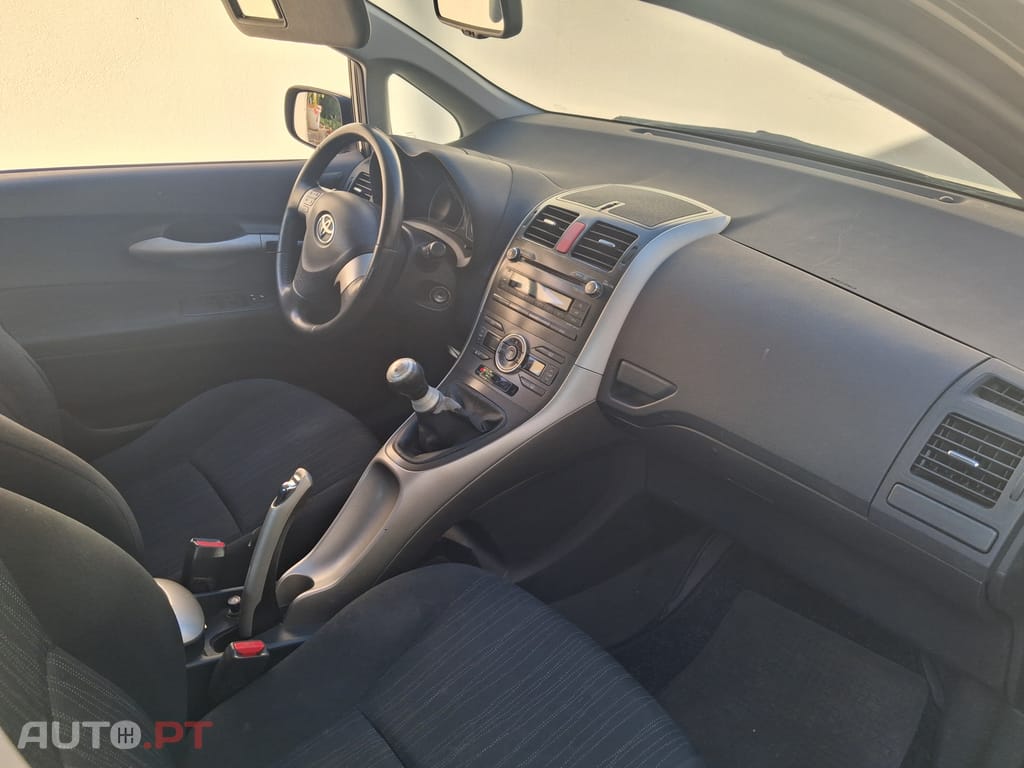 Toyota Auris 1400 VVTI 16 Valve