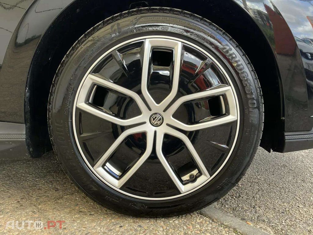 MG MG4 64 kWh Luxury