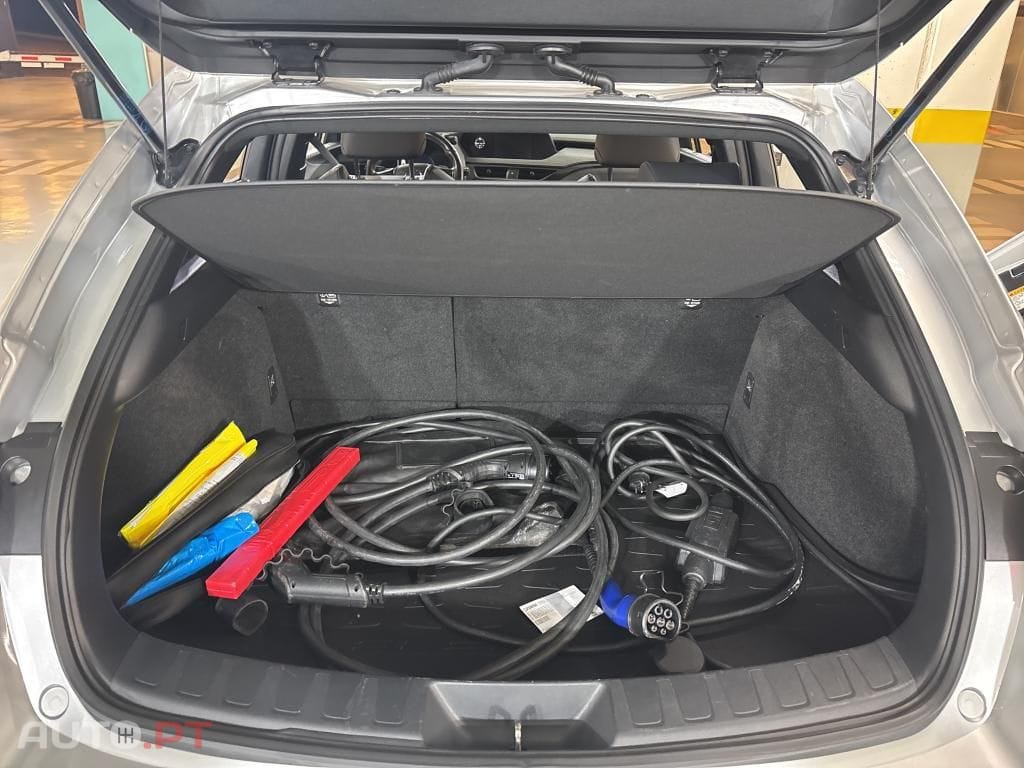 Lexus UX Premium
