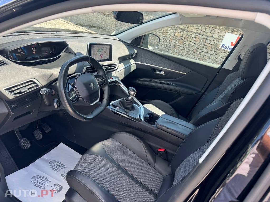 Peugeot 3008 1.5 BlueHDi Allure