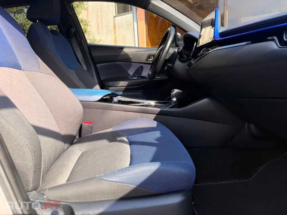 Toyota C-HR 1.8 Hybrid Exclusive