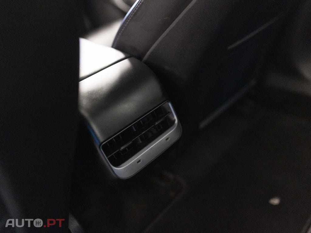 Tesla Model 3 Long Range AWD Dual Motor