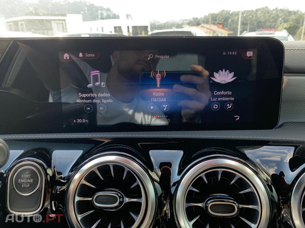 Mercedes-Benz A 250 e AMG Line