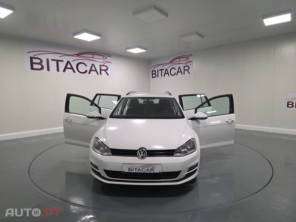 Volkswagen Golf 1.6 HDI CONFORTLINE