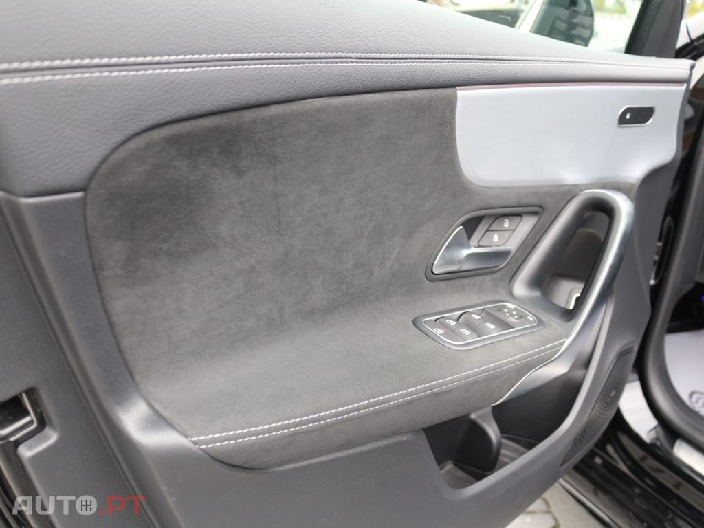 Mercedes-Benz A 250 e AMG Line