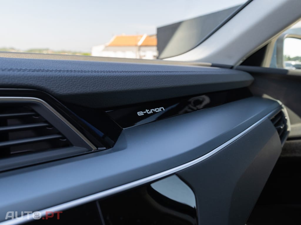 Audi Q8 E-Tron 55 quattro Advanced