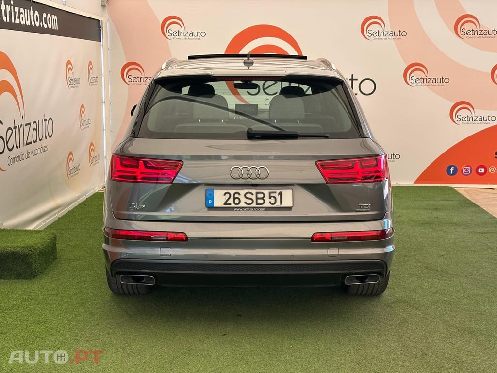 Audi Q7 3.0 TDi quattro S-line Tiptronic 7L