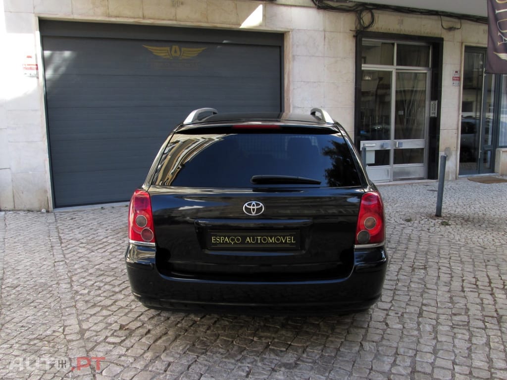 Toyota Avensis 2.0 D-4D Sol+GPS