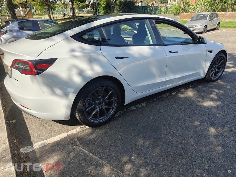 Tesla Model 3 Log