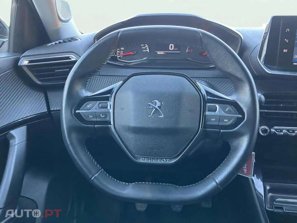Peugeot 2008 1.2 PureTech Allure