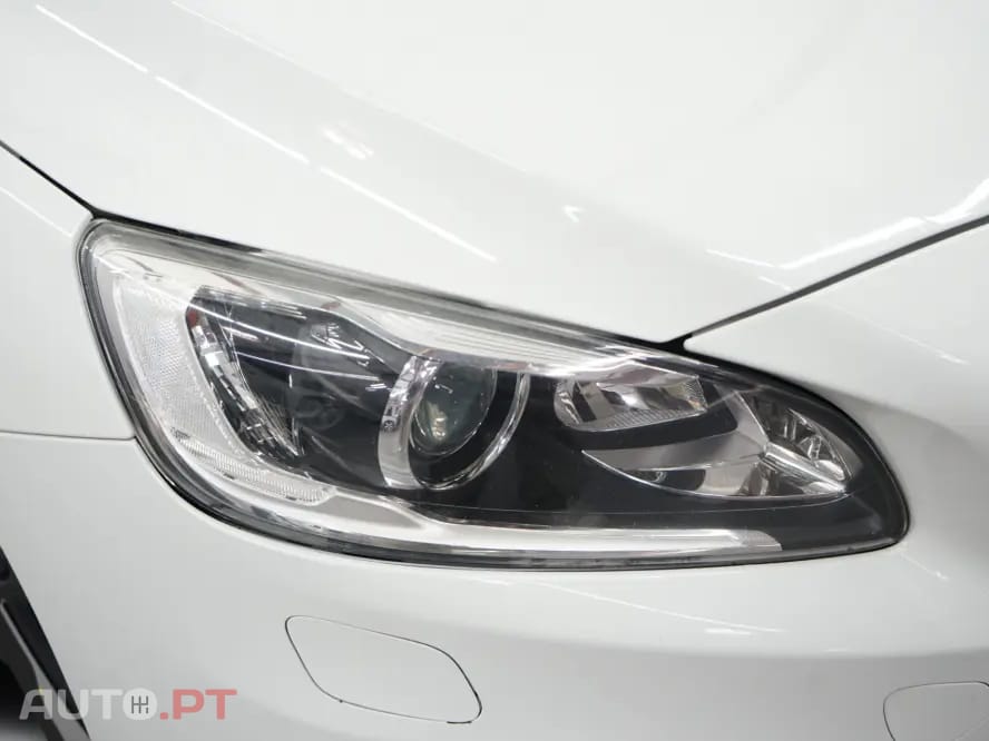 Volvo V60 2.4 D6 R-Design AWD Phev