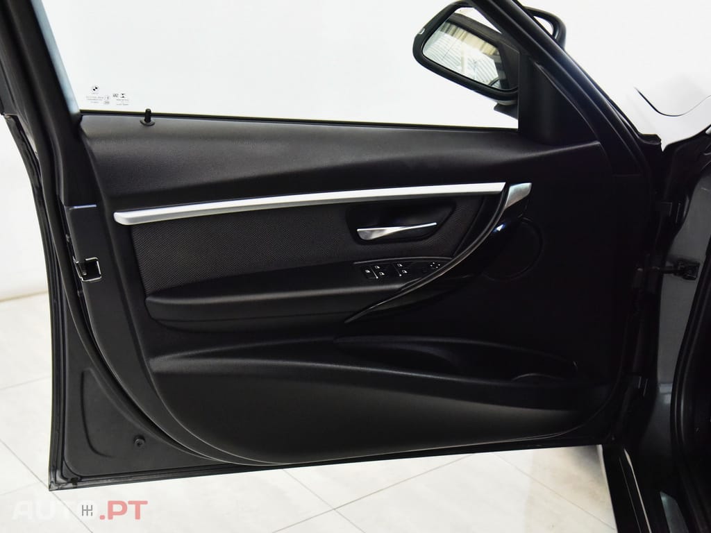 BMW 330 e iPerfomance Line Sport