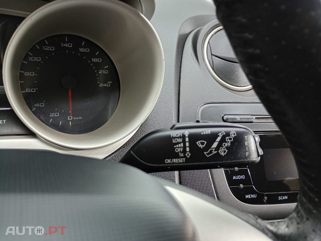 SEAT Ibiza 1.6 TDI Reference — fotografia 26