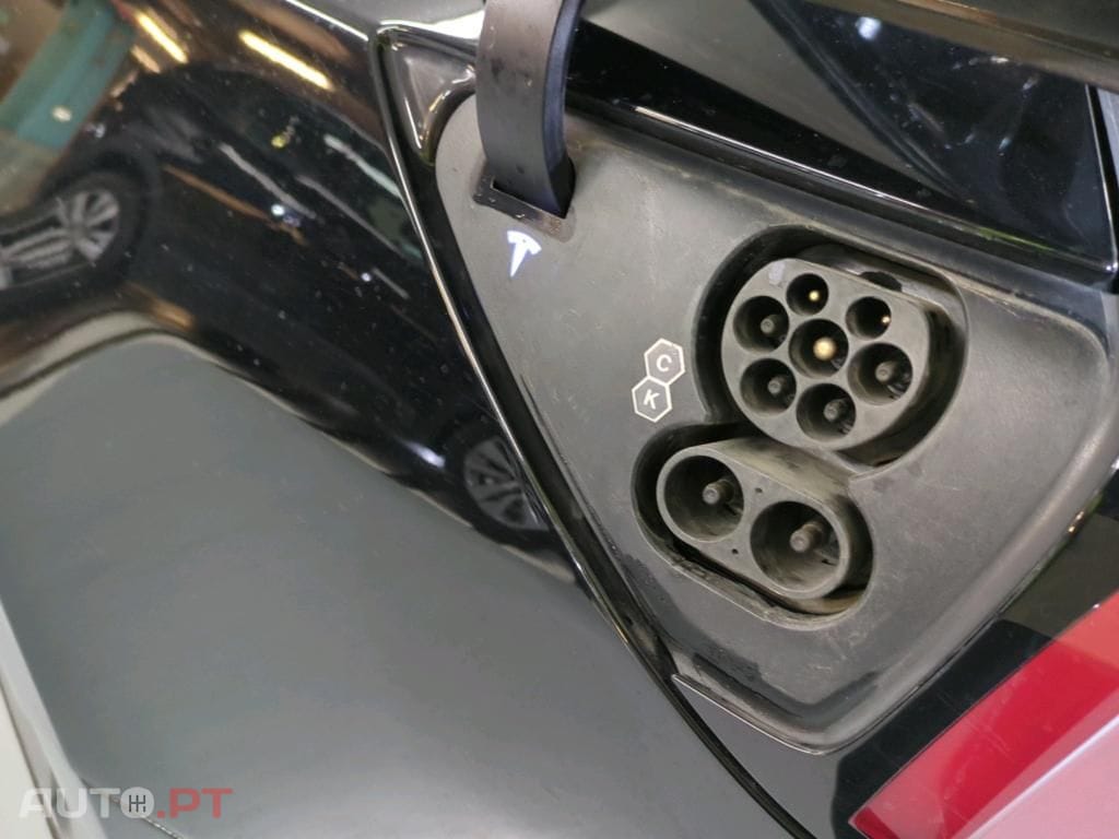 Tesla Model 3 Long-Range Dual Motor AWD