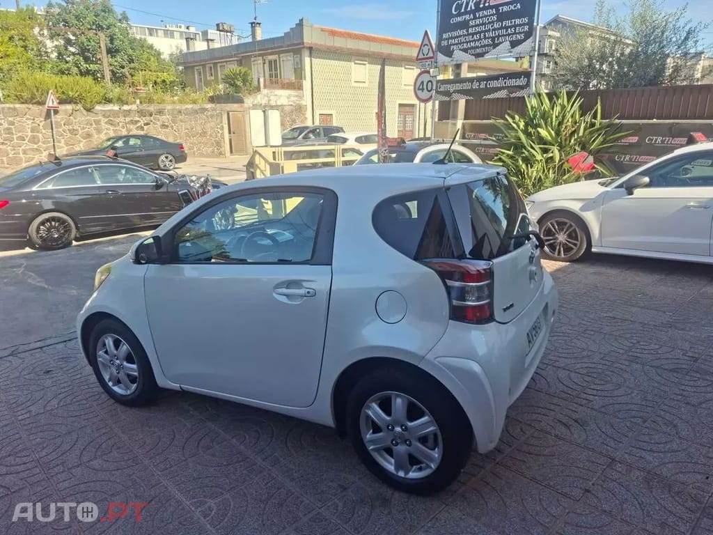 Toyota iQ 1.0 VVT-i 2 MultiDrive