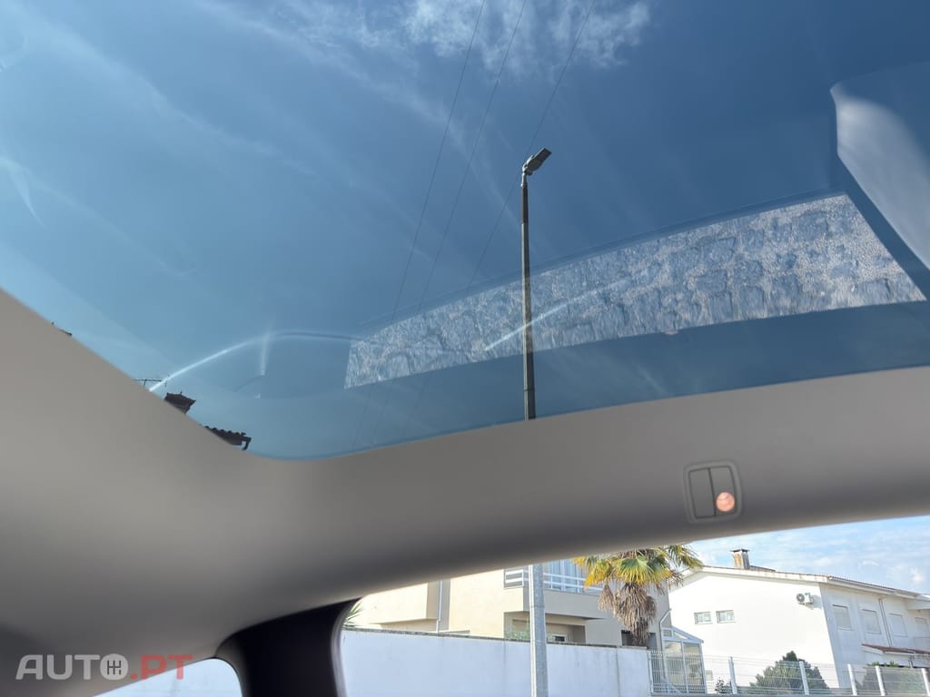 Tesla Model Y Standard RWD