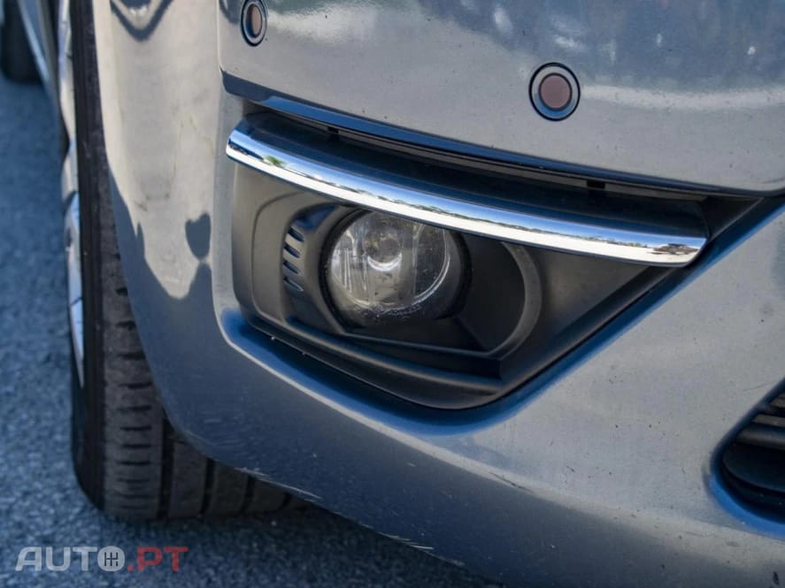 Citroen C4 Picasso Outro
