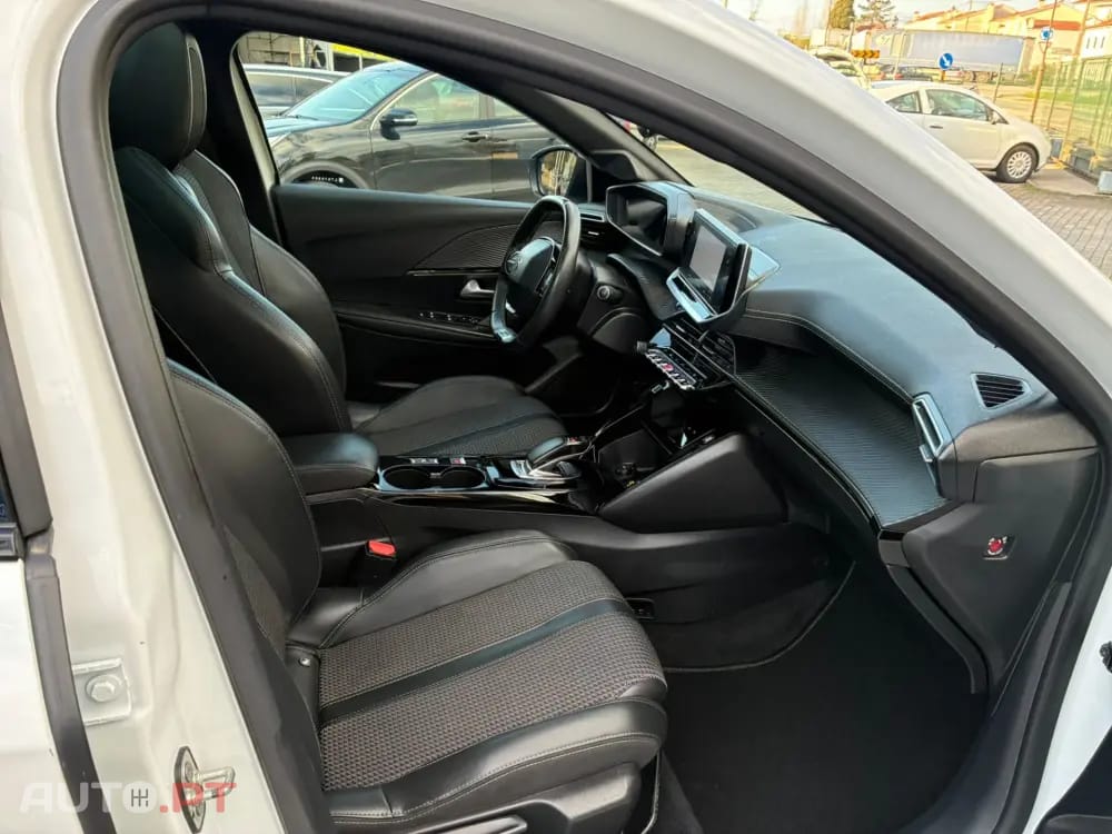 Peugeot E-208 50 kWh GT Line