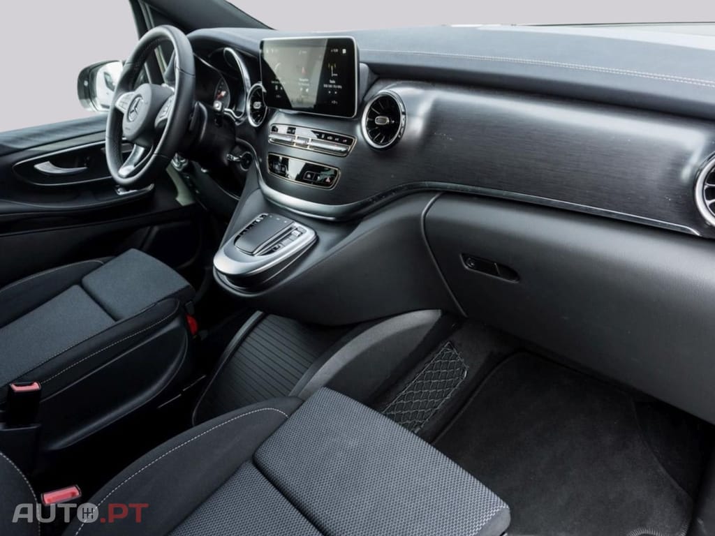 Mercedes-Benz EQV I.V.A DEDUTÍVEL 300 Long MBUX Navi