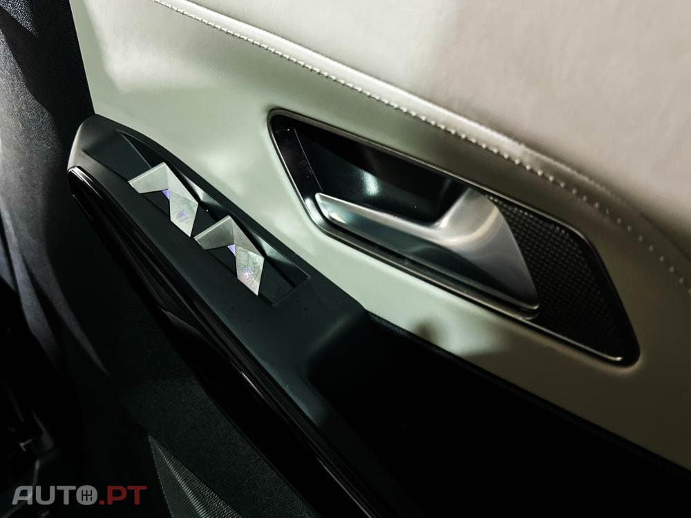 DS DS7 Crossback E-TENSE OPERA