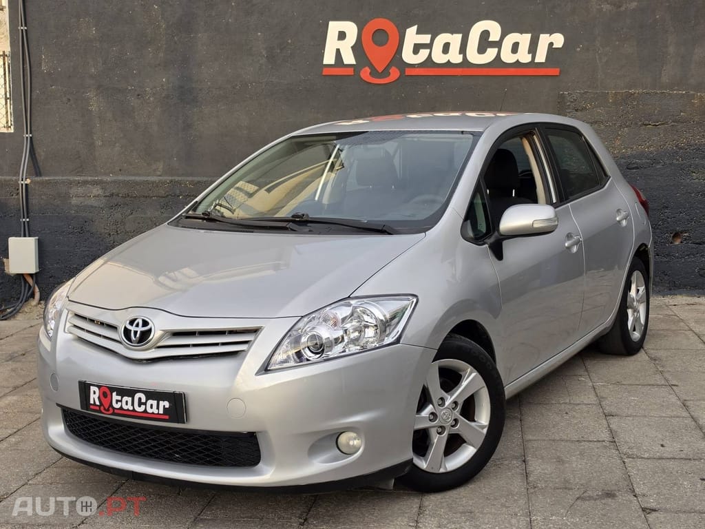 Toyota Auris 1.4 D-4D Comfort MM+Navi