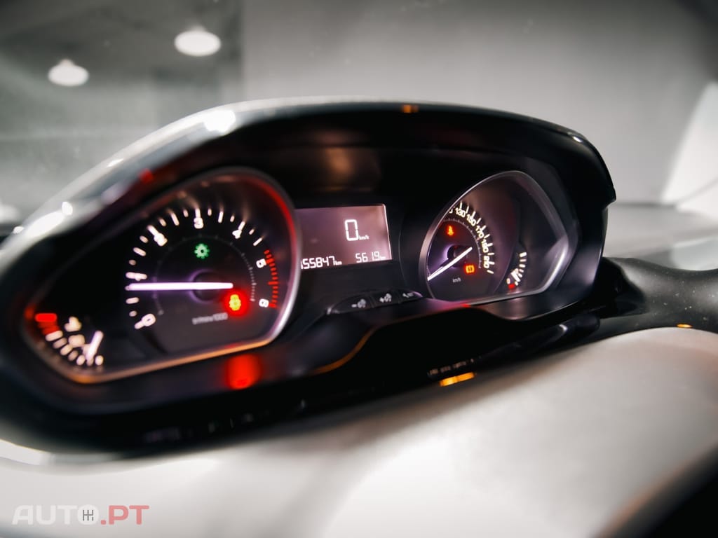 Peugeot 208 1.6 BlueHDi Style