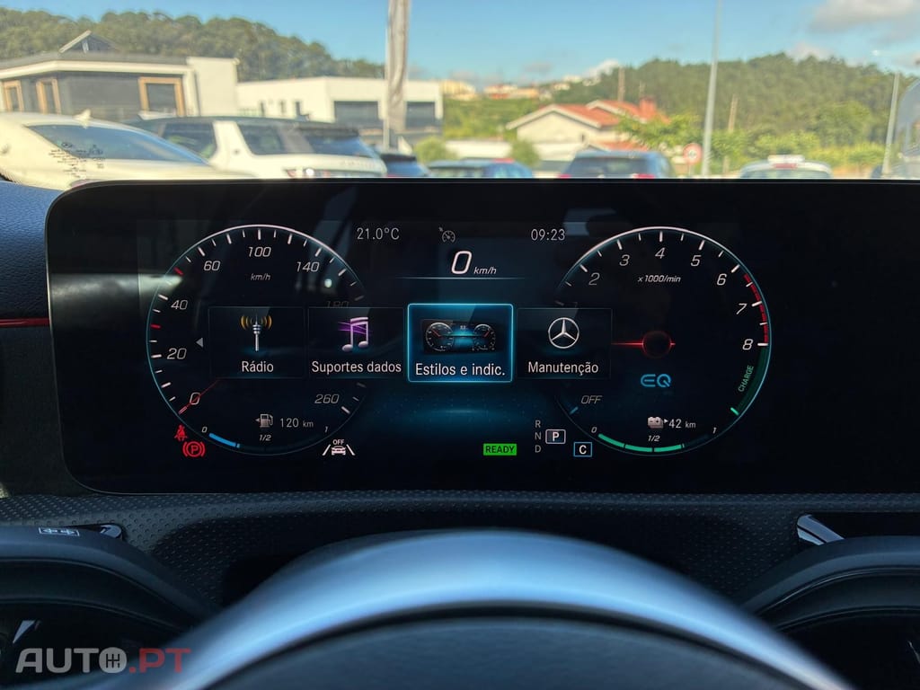 Mercedes-Benz A 250 e AMG Line
