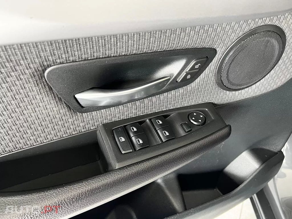 BMW 214 d Advantage