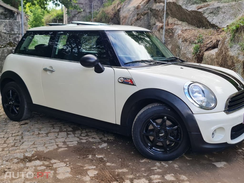 MINI Cooper Cooper D