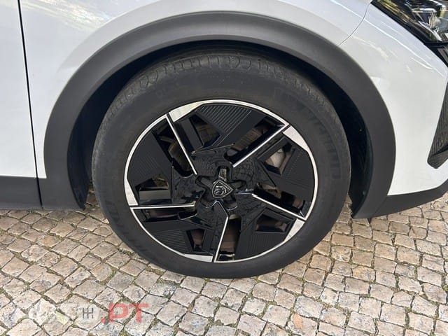 Peugeot 408 1.6 Hybrid GT e-EAT8
