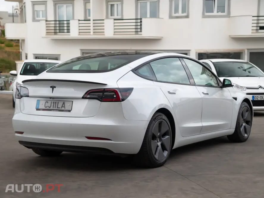 Tesla Model 3 Standard Range Plus RWD