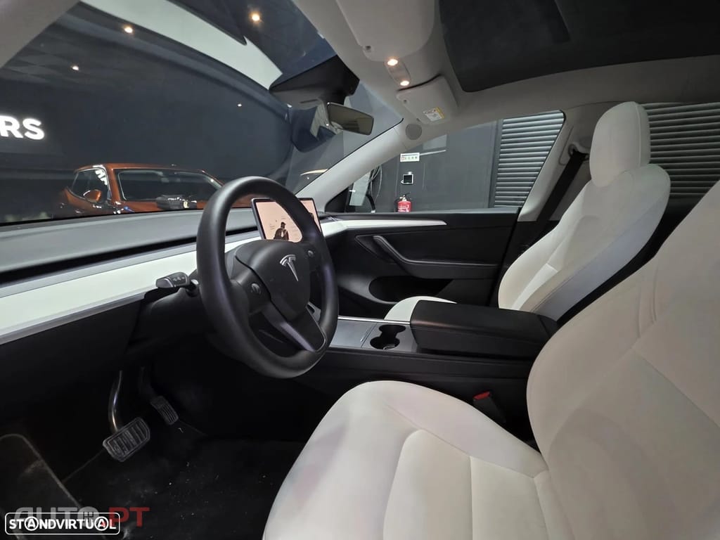 Tesla Model Y Long Range Dual Motor AWD