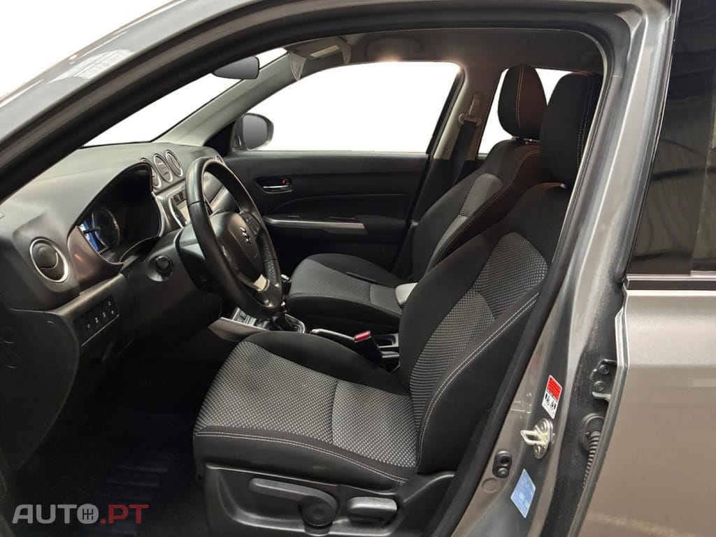 Suzuki Vitara 1.4 Boosterjet Hybrid Privilège