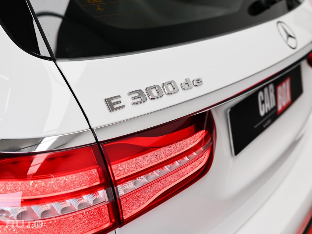 Mercedes-Benz E 300 de 4Matic T 9G-TRONIC Avantgarde