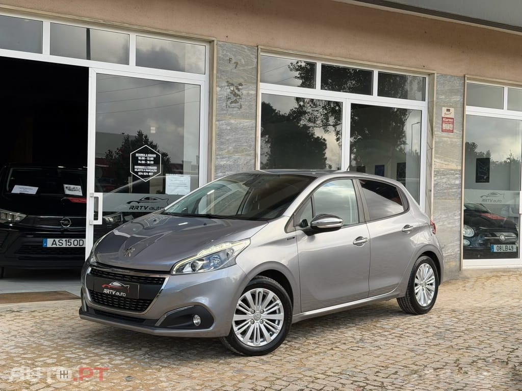 Peugeot 208 1.2 PureTech Signature