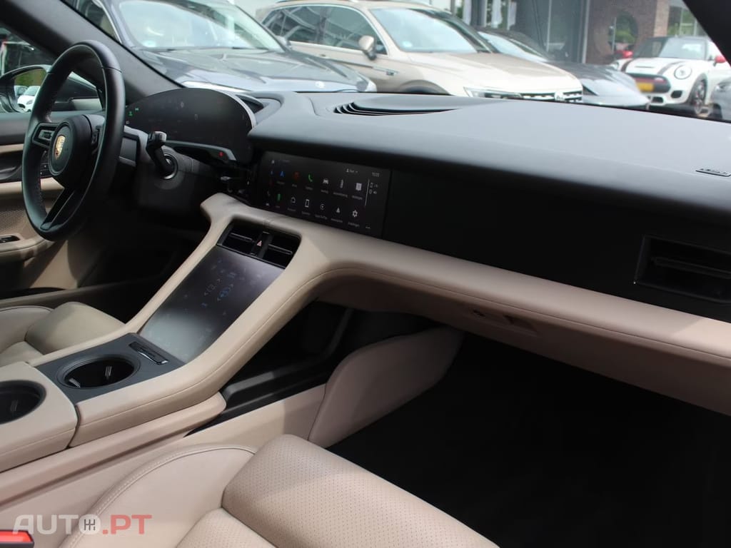 Porsche Taycan 79 kWh