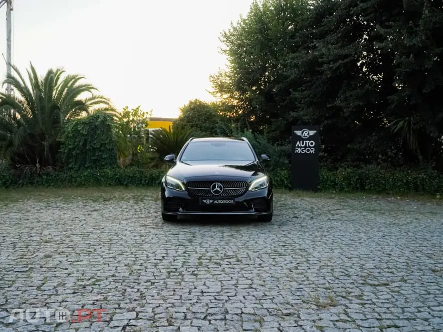 Mercedes-Benz C 300 Outro