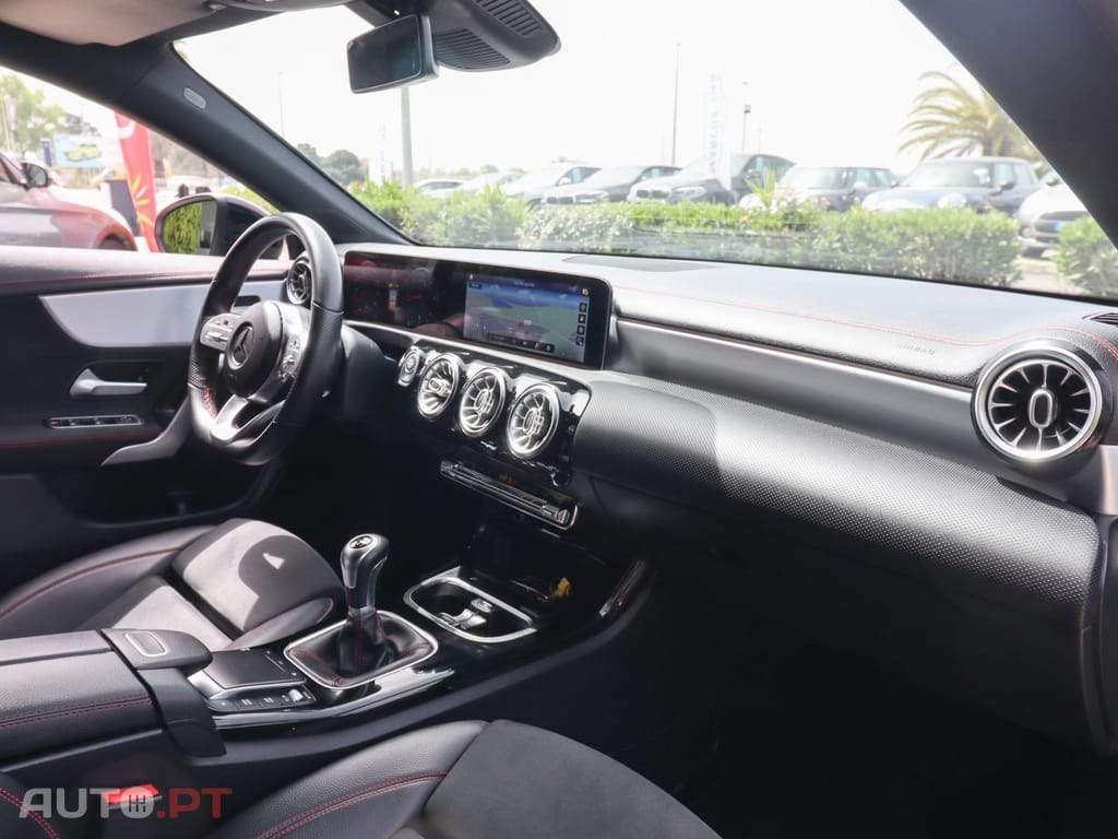 Mercedes-Benz CLA 180 d Shooting Brake AMG Line