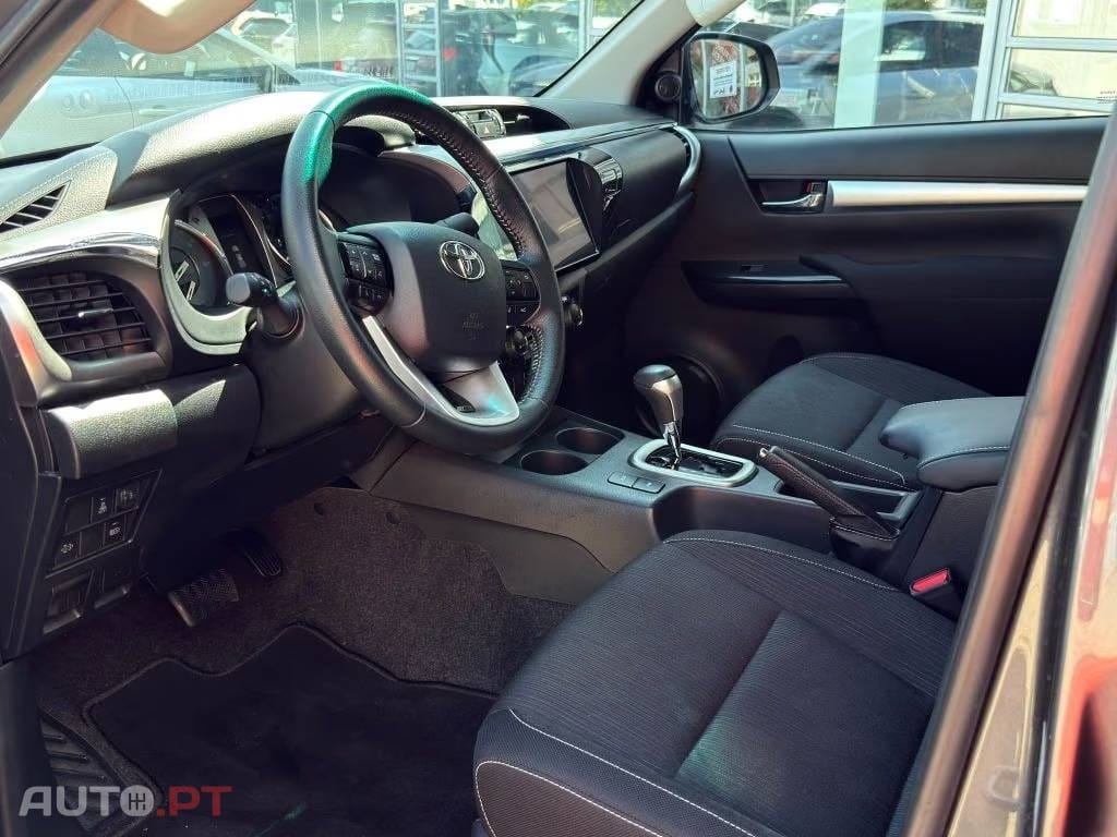 Toyota Hilux 2.4 D-4D 4WD CD Confort Aut.