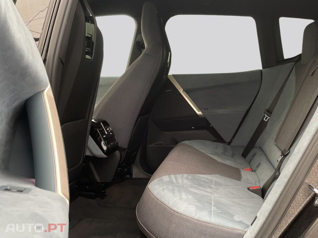 BMW iX xDrive 50  I.V.A DEDUTÍVEL 