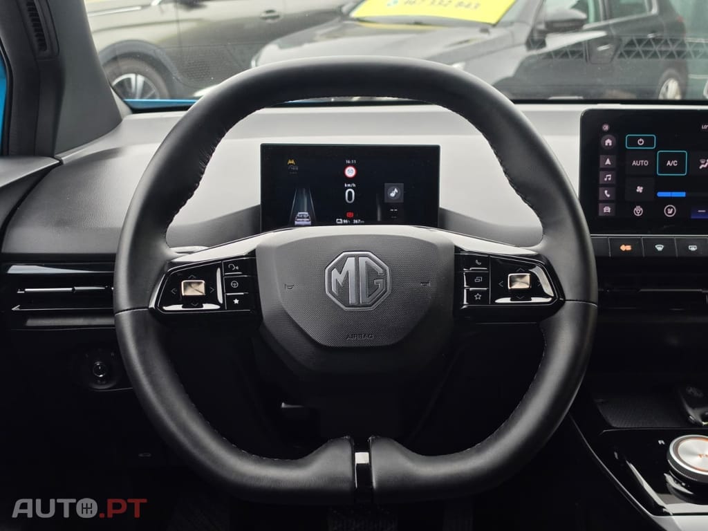 MG MG4 64 kWh Luxury