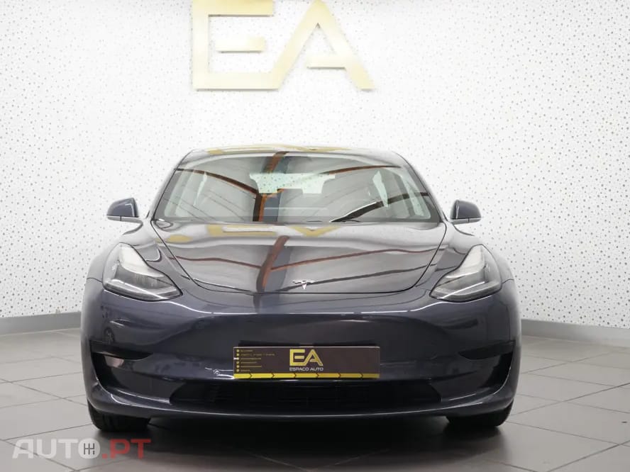 Tesla Model 3 Standard Range Plus RWD